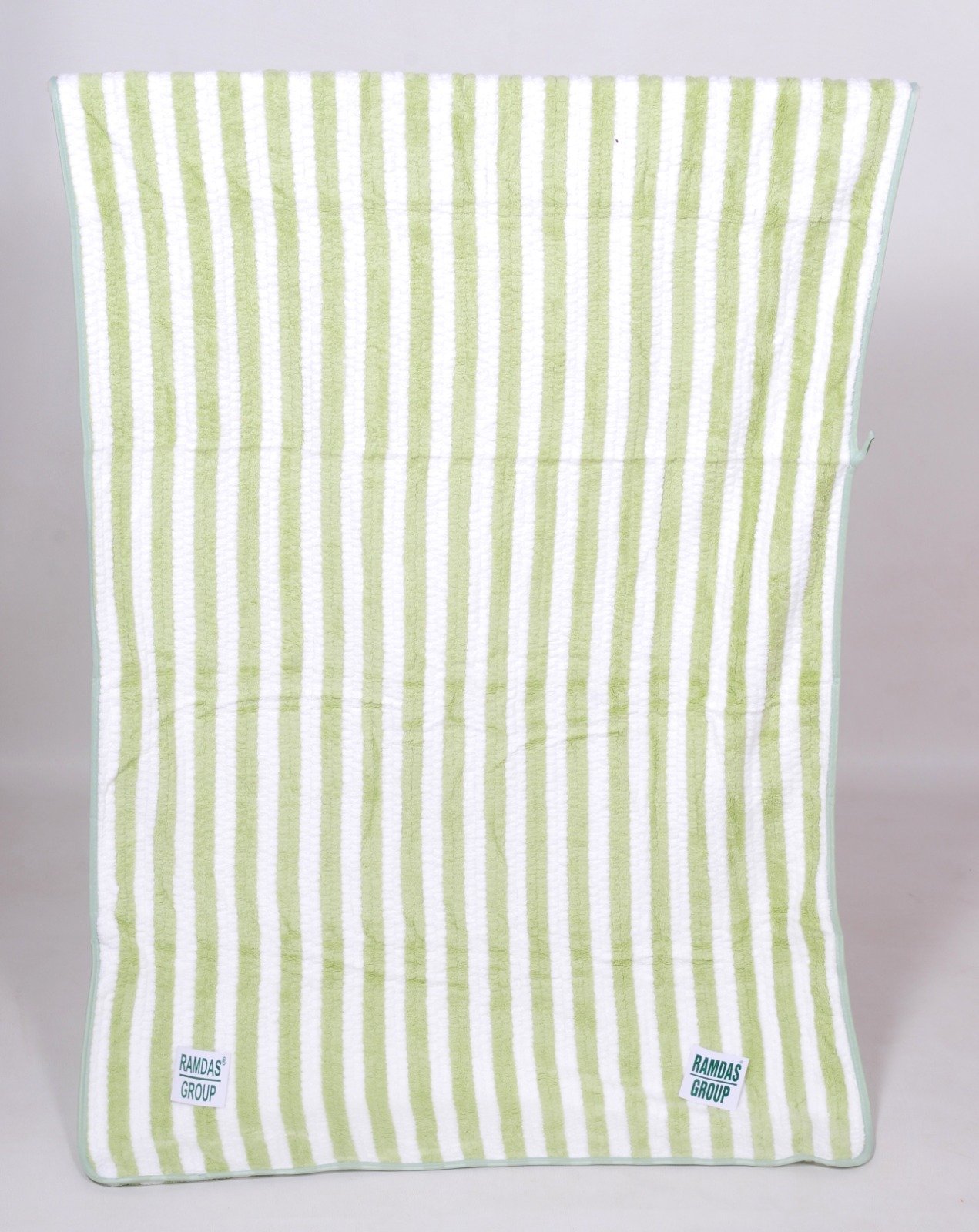 WhatsApp Image 2026-04-13 at 5.20.42 PM (7) MICROFIBER BATH TOWEL 75X150 CM - Image 1